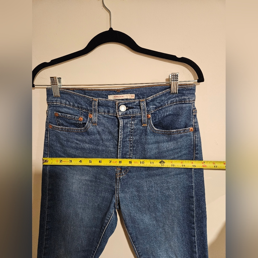 Levi's Wedgie Jeans - Picture 3 of 8